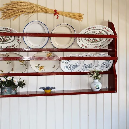 Two-bedroom Holiday In 12